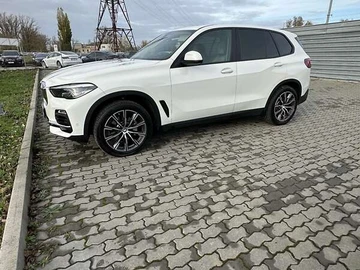 Авто BMW X5 2021 № 8560816