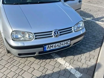 Авто Volkswagen Golf 2000 № 8560857