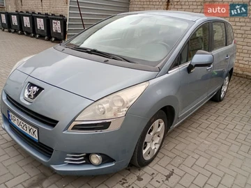 Авто Peugeot 5008 2012 № 8561004