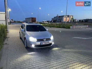 Авто Volkswagen Golf 2009 № 8561026