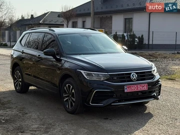 Авто Volkswagen Tiguan 2021 № 8561077