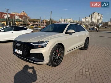 Авто Audi Q8 2020 № 8561257