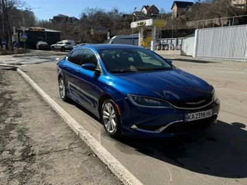 Авто Chrysler 200 2015 № 8561382