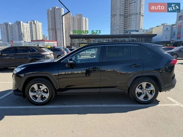Авто Toyota Rav4 2021 № 8561805