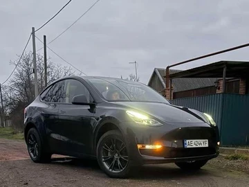 Авто Tesla Model Y 2024 № 8561811