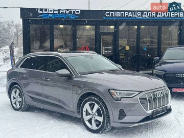Авто Audi E-Tron 2019 № 8562382
