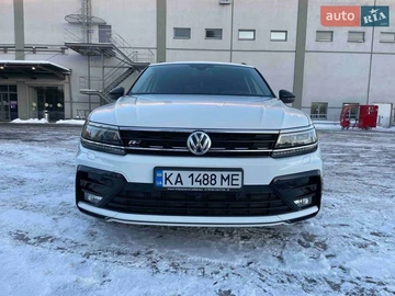 Авто Volkswagen Tiguan 2020 № 8562403