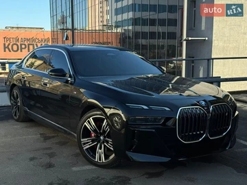 Авто BMW I7 2023 № 8562450