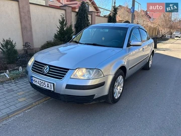 Авто Volkswagen Passat 2001 № 8562648