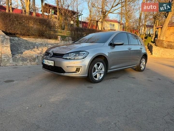Авто Volkswagen E-Golf 2017 № 8563211