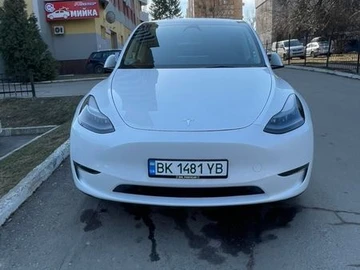 Авто Tesla Model Y 2023 № 8563327