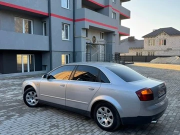 Авто Audi A4 2001 № 8563539