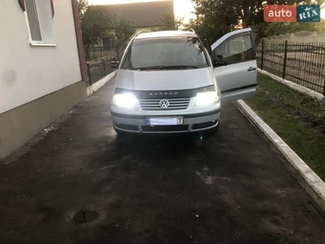 Авто Volkswagen Sharan 2002 № 8563550