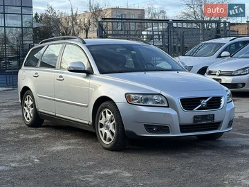 Авто Volvo V50 2010 № 8563804