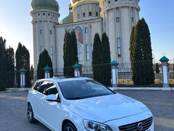 Авто Volvo V60 2014 № 8564350