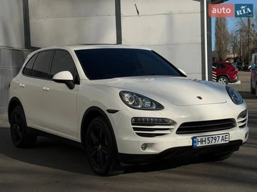 Авто Porsche Cayenne 2010 № 8565019