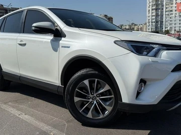 Авто Toyota Rav4 2018 № 8565025