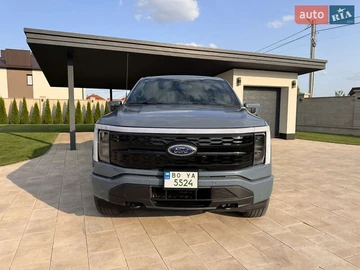 Авто Ford F-150 2023 № 8565061