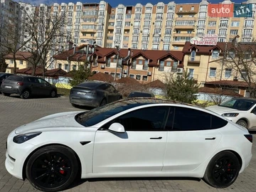 Авто Tesla Model 3 2021 № 8565370
