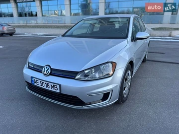Авто Volkswagen E-Golf 2016 № 8565883