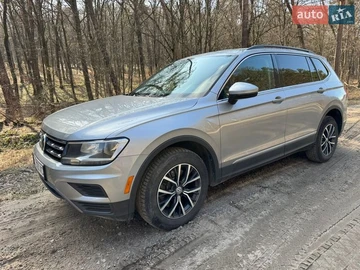 Авто Volkswagen Tiguan 2020 № 8566084
