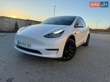 Авто Tesla Model Y 2023 № 8566173