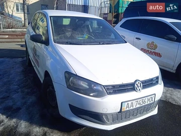 Авто Volkswagen Polo 2013 № 8567100