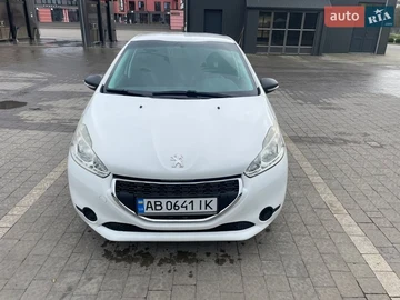 Авто Peugeot 208 2013 № 8567267