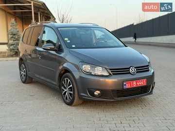 Авто Volkswagen Touran 2013 № 8567498