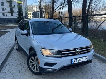 Авто Volkswagen Tiguan 2017 № 8567528