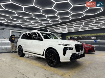 Авто BMW X7 2021 № 8567881