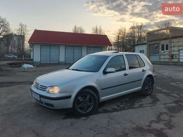 Авто Volkswagen Golf 2000 № 8567958