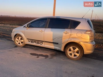 Авто Toyota Corolla Verso 2005 № 8567972