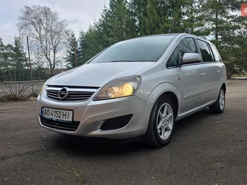 Авто Opel Zafira 2010 № 8568005