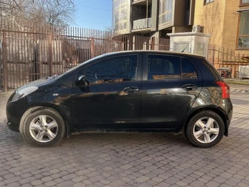 Авто Toyota Yaris 2007 № 8568203