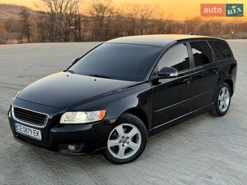 Авто Volvo V50 2011 № 8568226