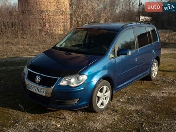 Авто Volkswagen Touran 2008 № 8568320