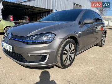 Авто Volkswagen E-Golf 2015 № 8568491