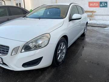 Авто Volvo V60 2012 № 8568507
