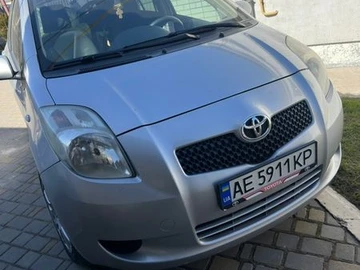 Авто Toyota Yaris 2006 № 8569005