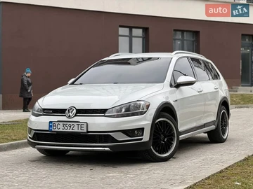 Авто Volkswagen Golf 2018 № 8569035