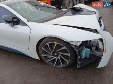 Авто BMW I8 2015 № 8569041