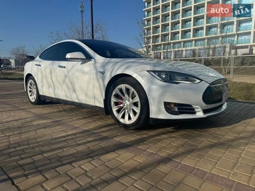 Авто Tesla Model S 2015 № 8569199