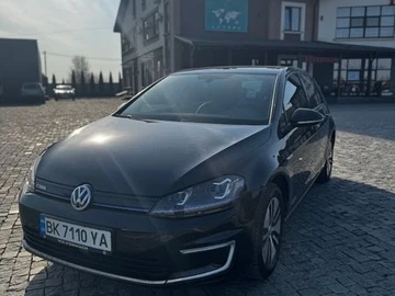 Авто Volkswagen E-Golf 2015 № 8569937