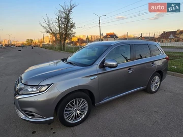 Авто Mitsubishi Outlander 2021 № 8570613