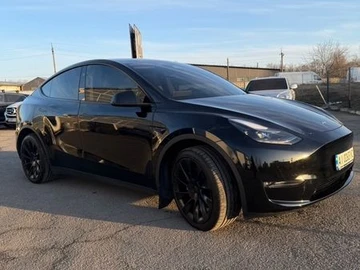 Авто Tesla Model Y 2023 № 8570626