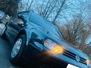 Авто Volkswagen Golf 2003 № 8570806