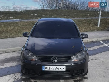 Авто Volkswagen Golf 2004 № 8571148