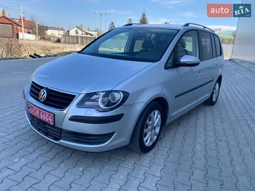 Авто Volkswagen Touran 2009 № 8571191