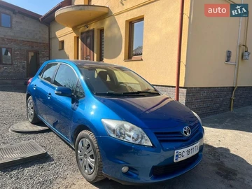 Авто Toyota Auris 2010 № 8571410